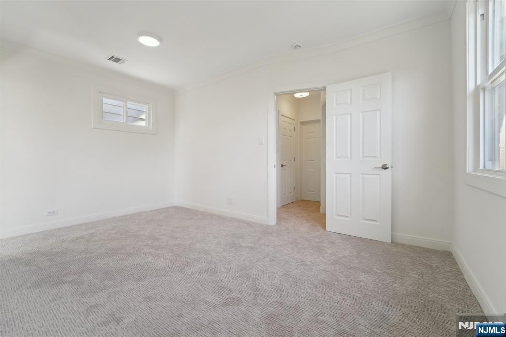 7 Rockwood Place