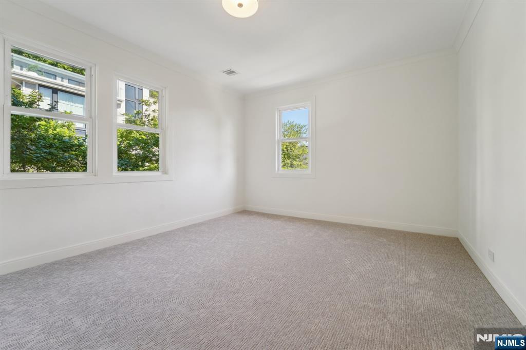 7 Rockwood Place