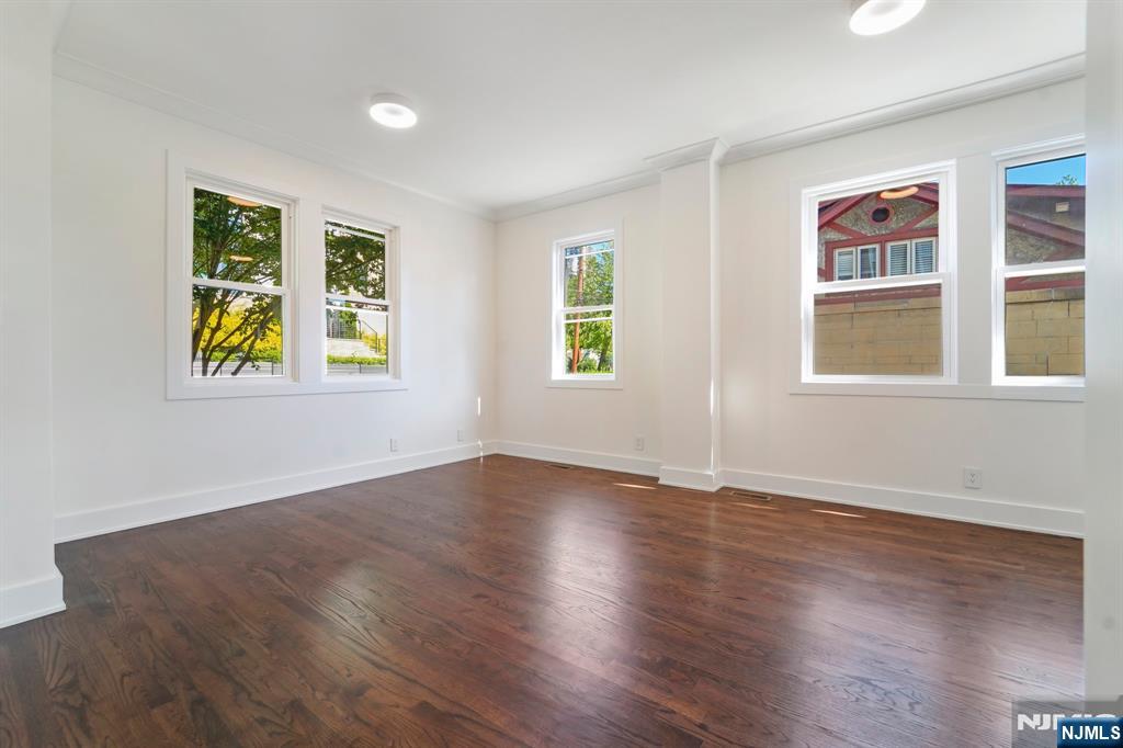 7 Rockwood Place