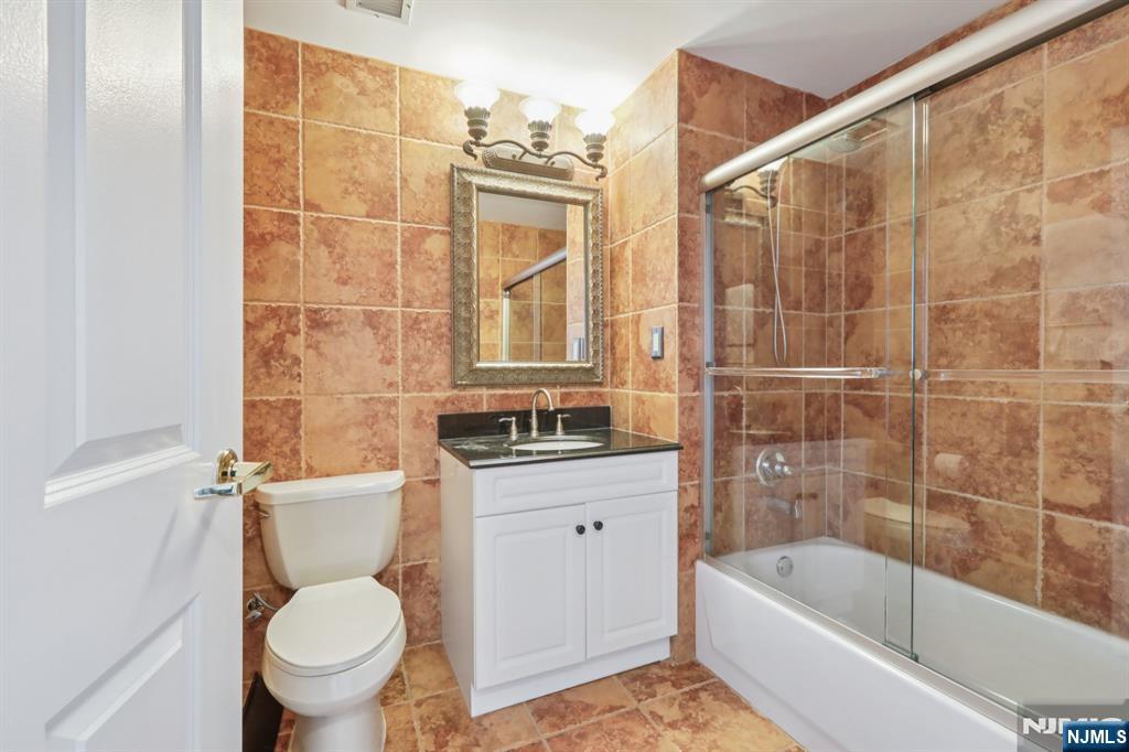 100 Old Palisade Road 3205