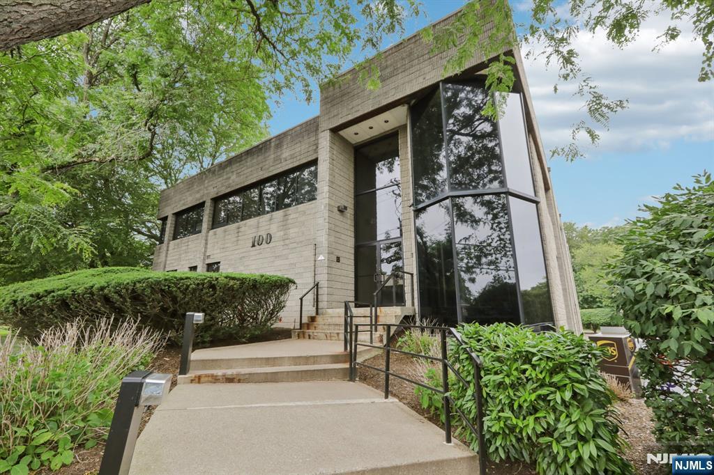 100 Union Avenue