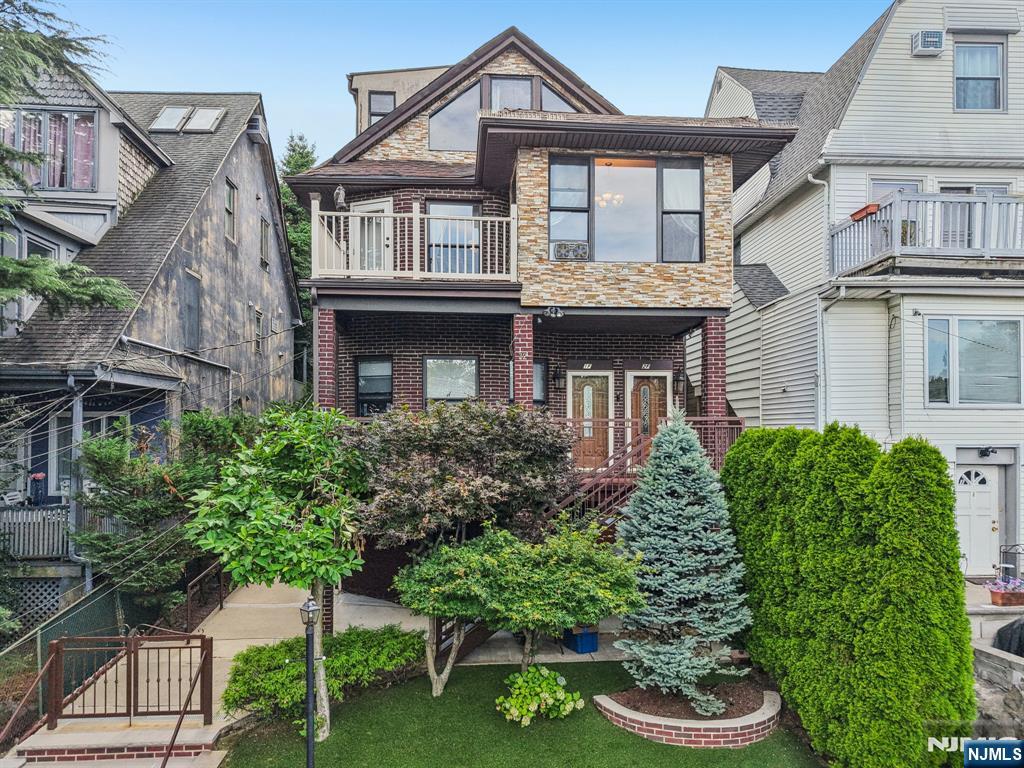 32 Hudson Terrace
