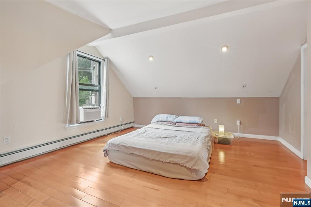 32 Hudson Terrace
