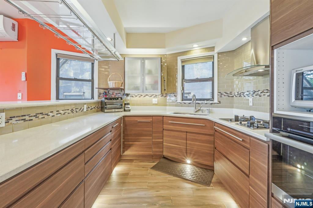 32 Hudson Terrace