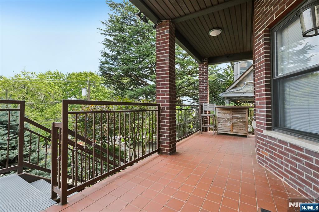 32 Hudson Terrace