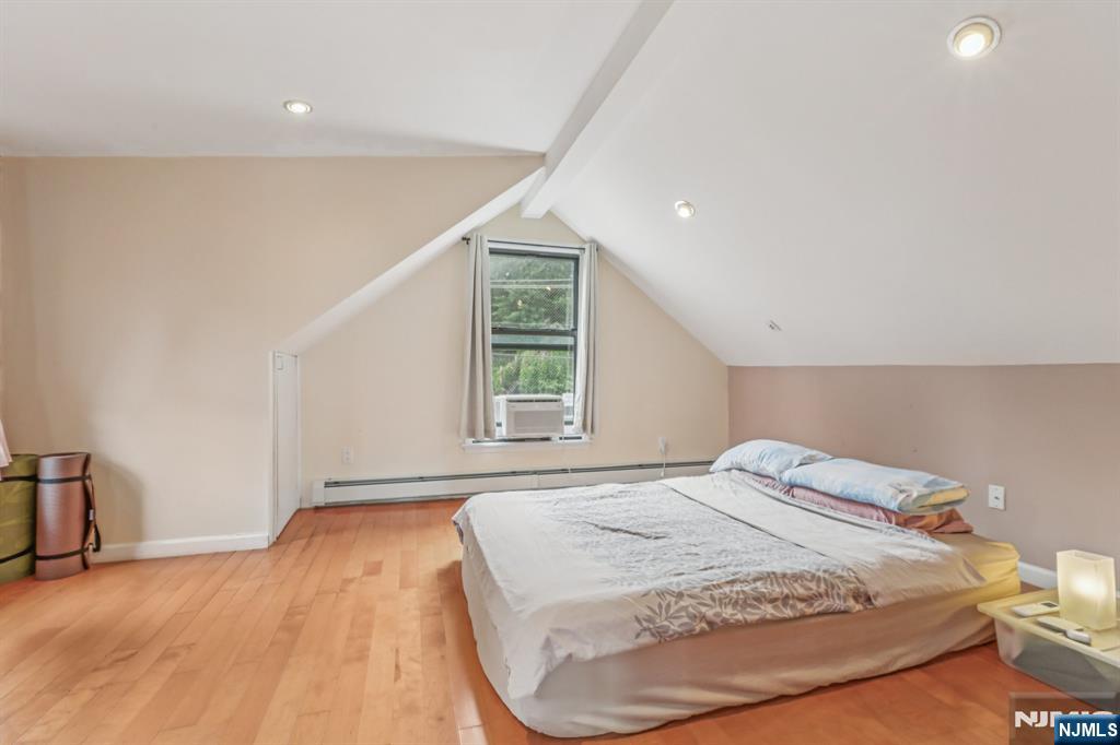 32 Hudson Terrace