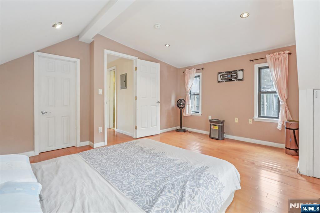 32 Hudson Terrace