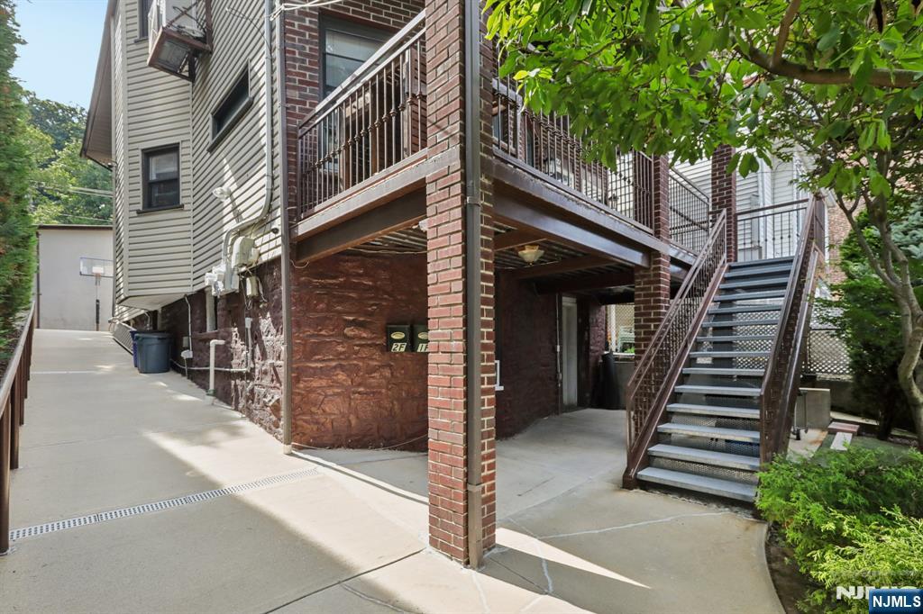32 Hudson Terrace