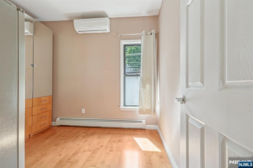 32 Hudson Terrace
