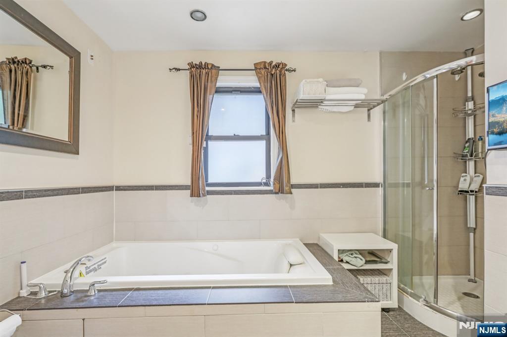 32 Hudson Terrace