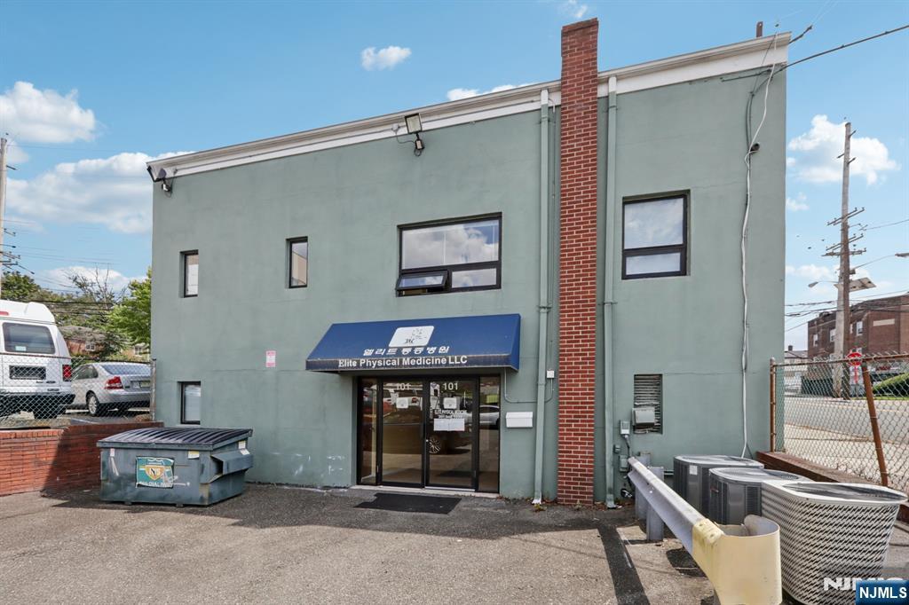 101 Grand Avenue