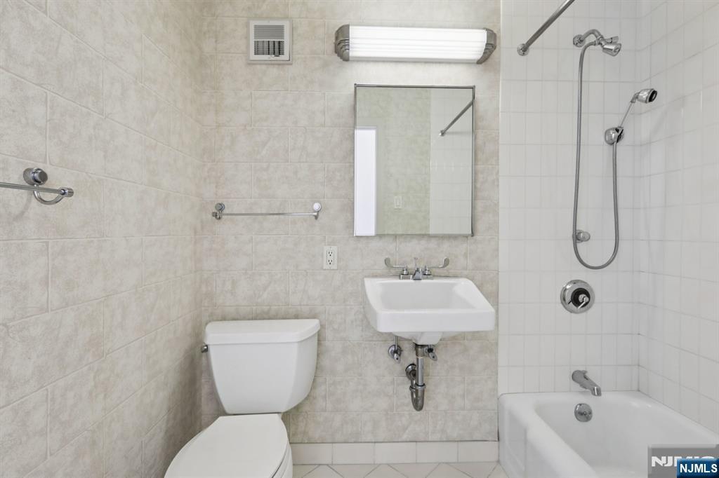 1 Horizon Street PH 1