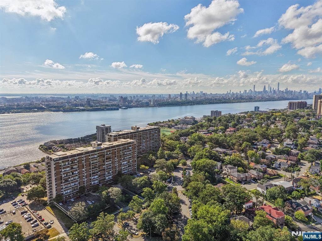 1 Horizon Street PH 1