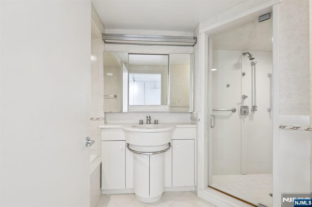 1 Horizon Street PH 1