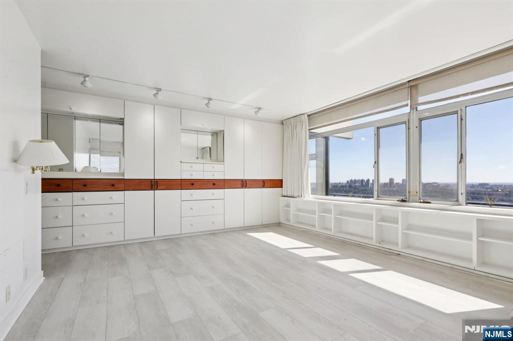 1 Horizon Street PH 1