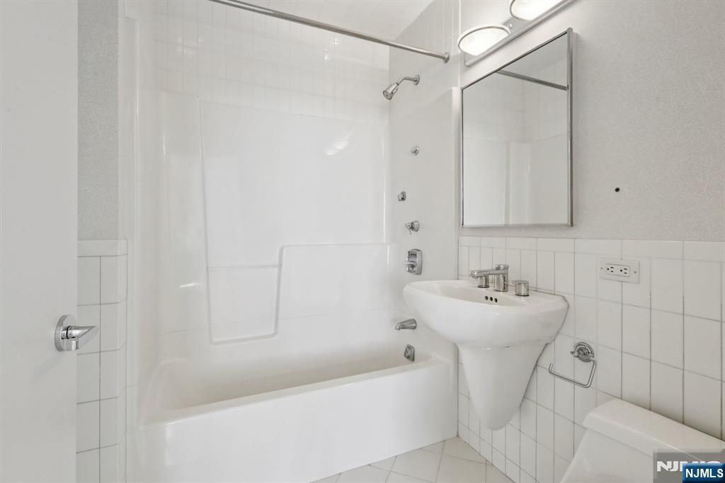 1 Horizon Street PH 1