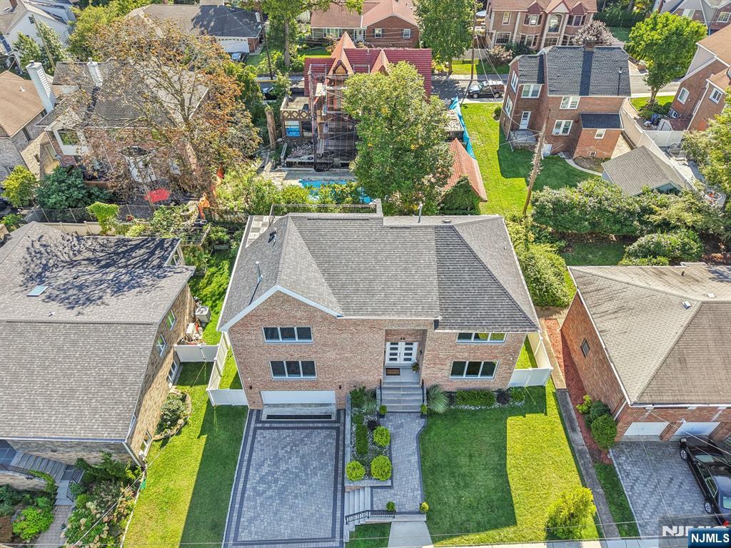 30 Cortland Place
