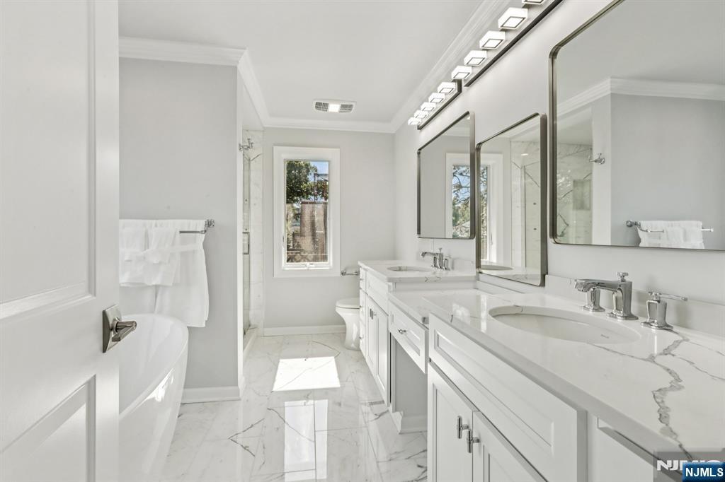 30 Cortland Place