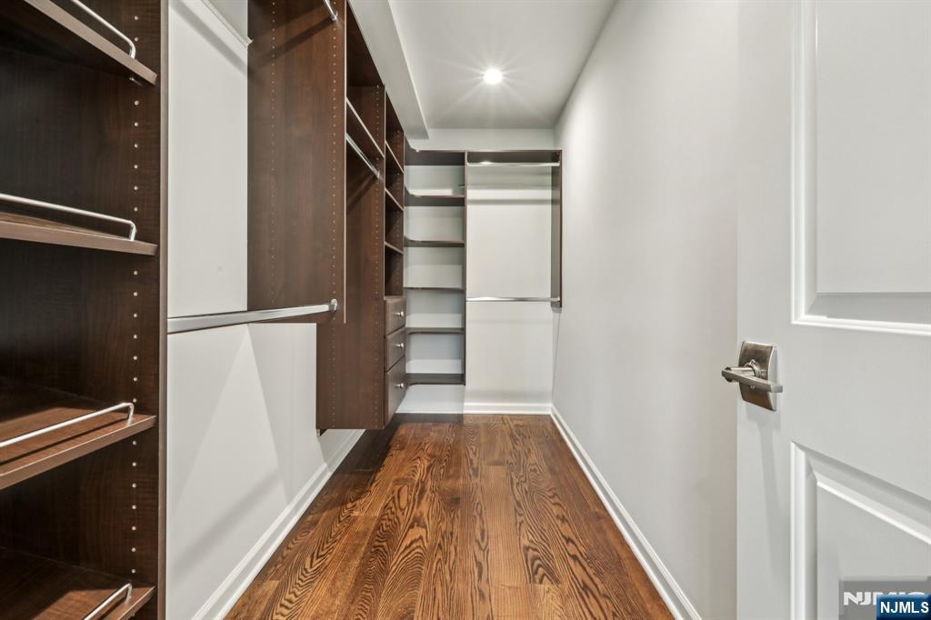 30 Cortland Place