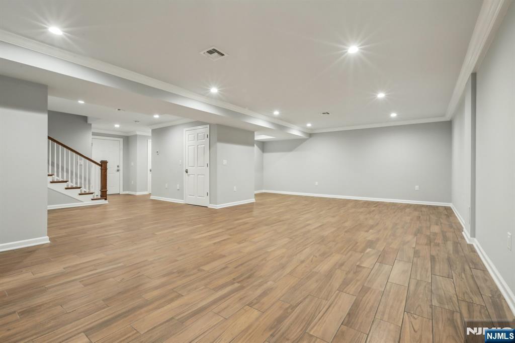 30 Cortland Place
