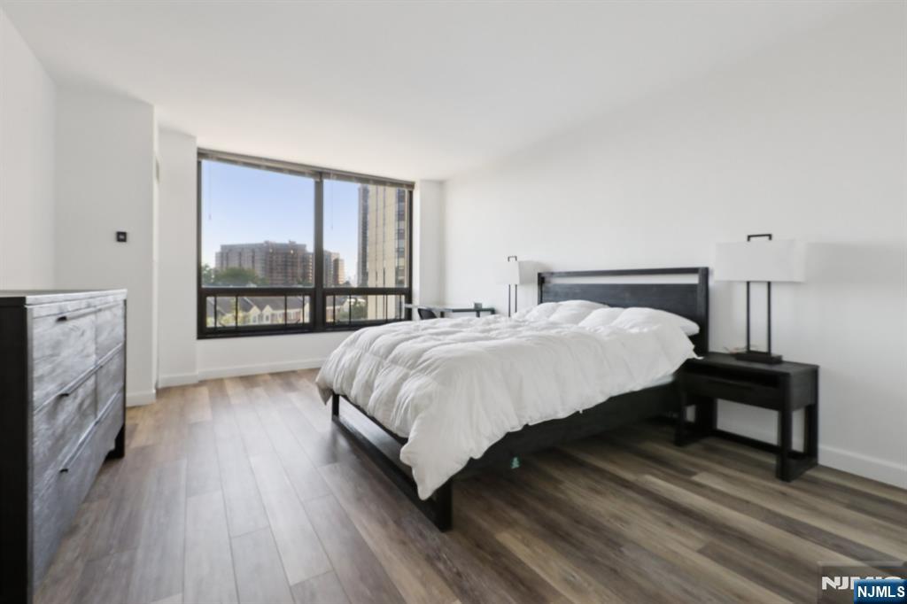 900 Palisade Avenue 4J