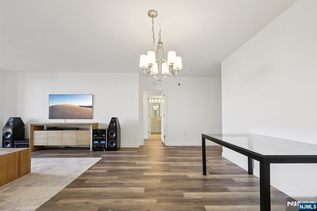 900 Palisade Avenue 4J