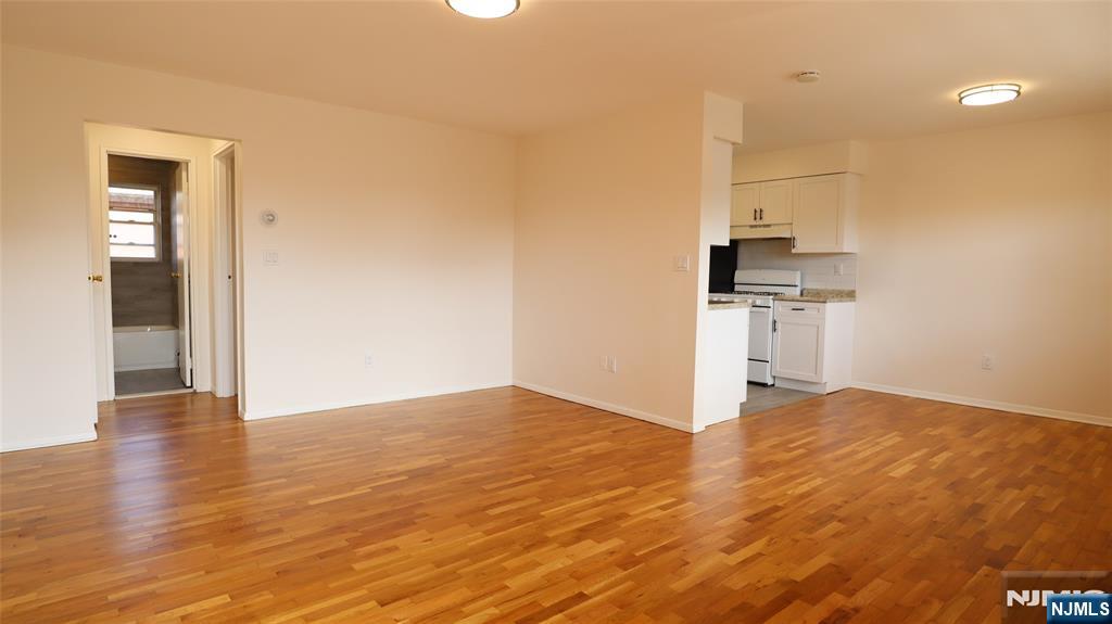 87 W Central Boulevard 3