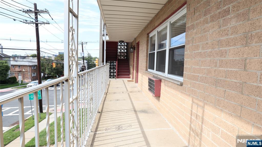 87 W Central Boulevard 3