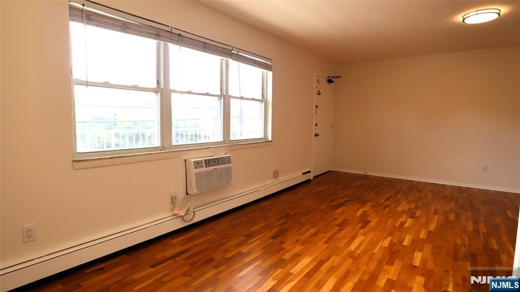 87 W Central Boulevard 3