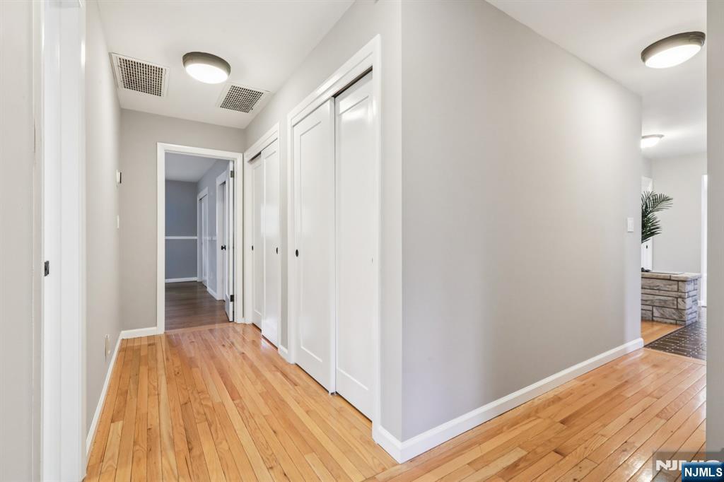 676 Kingsbridge Lane