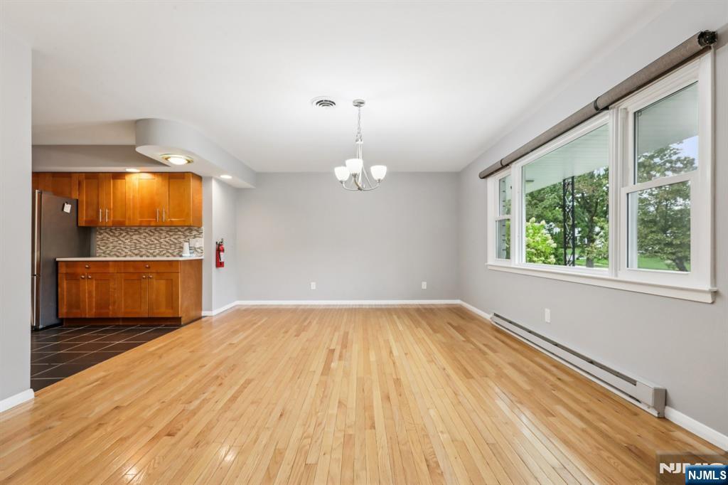 676 Kingsbridge Lane