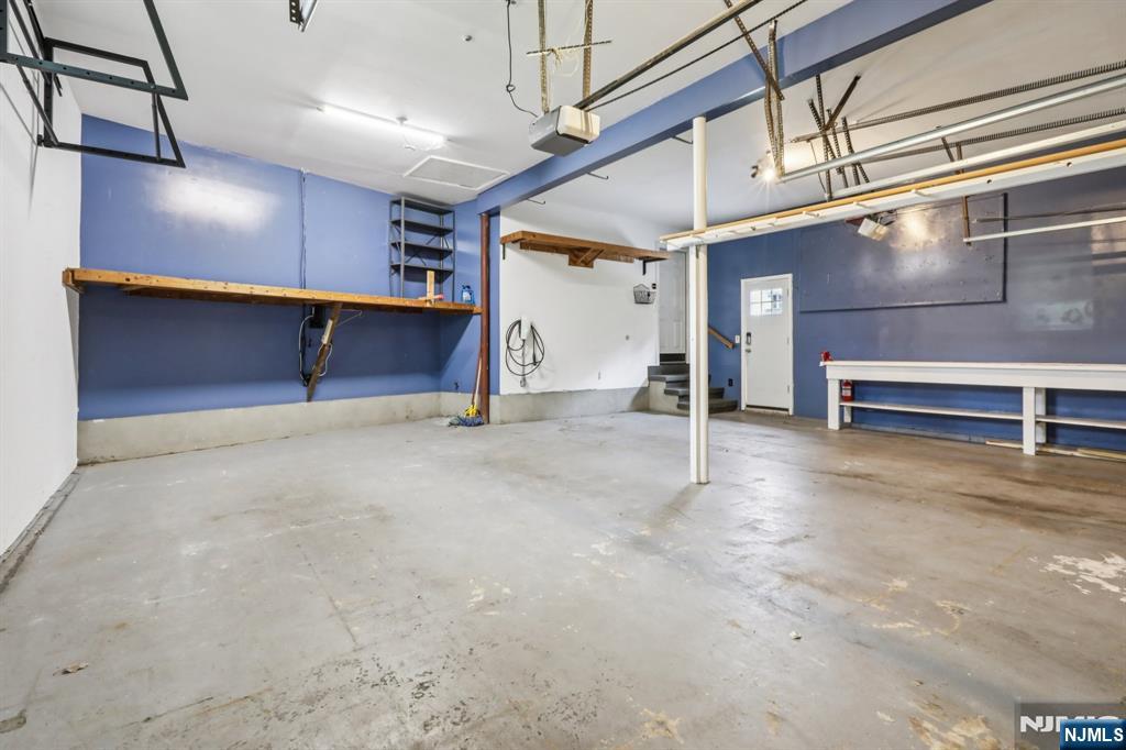 676 Kingsbridge Lane