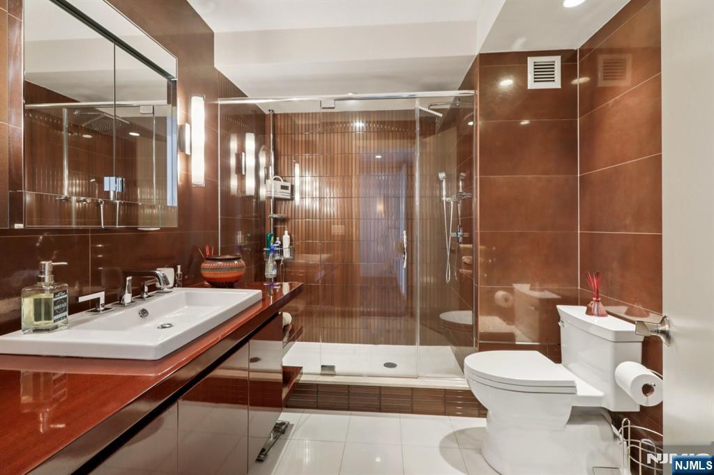 1500 Palisade Avenue 27C