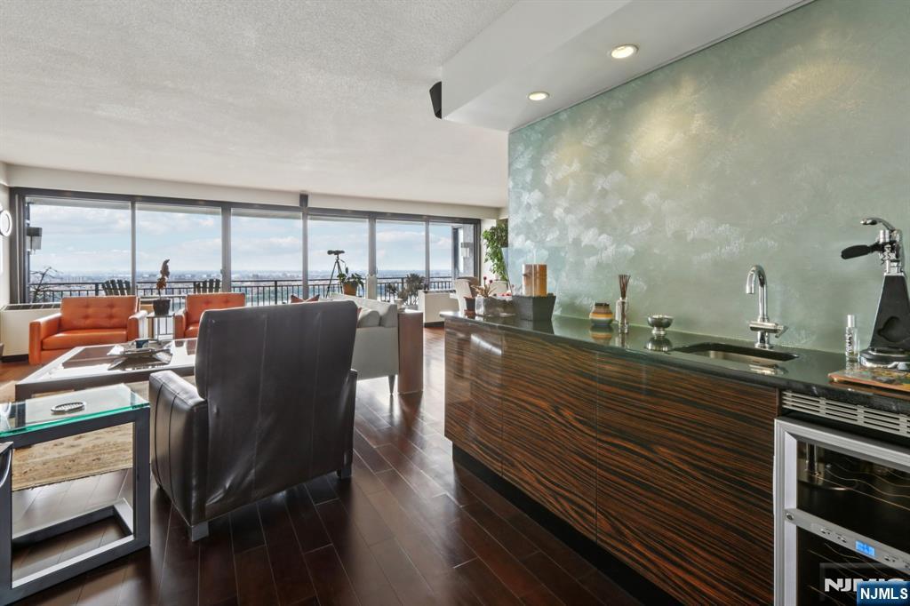 1500 Palisade Avenue 27C