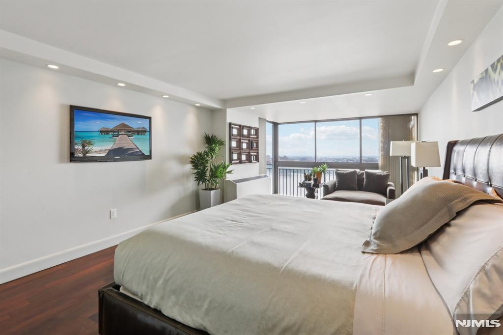 1500 Palisade Avenue 27C