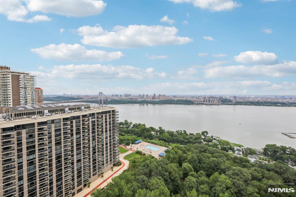 1500 Palisade Avenue 27C