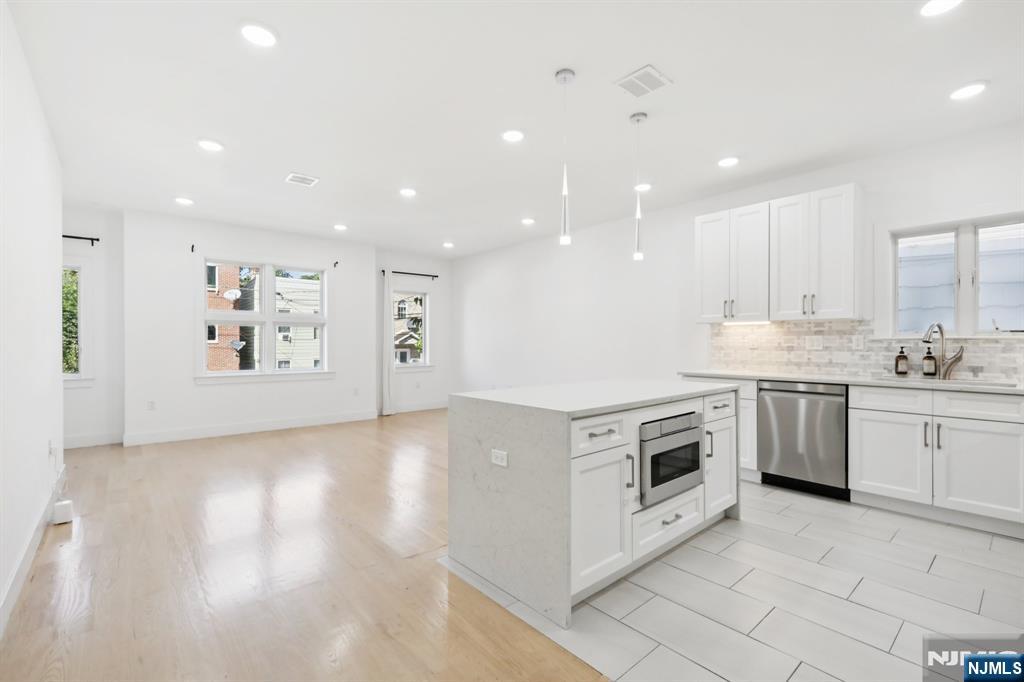 131 Zabriskie Street 1