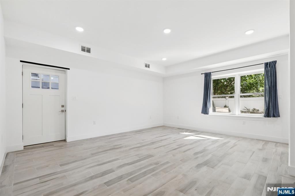 131 Zabriskie Street 1