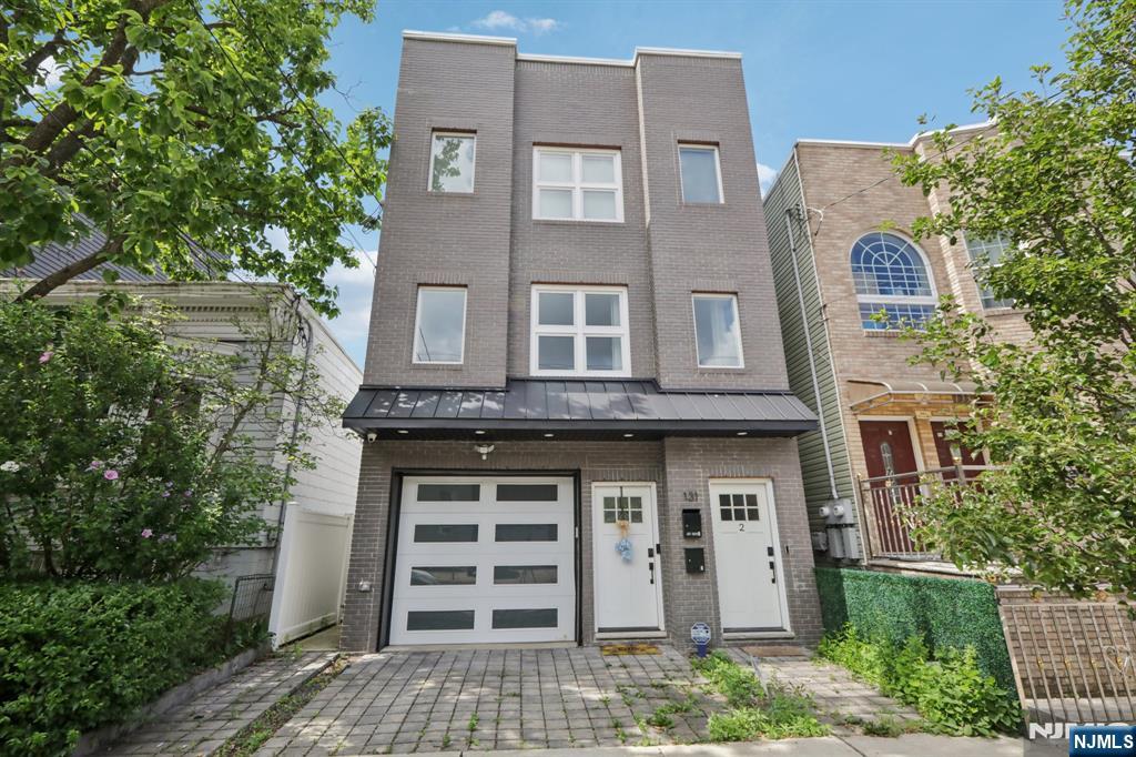 131 Zabriskie Street 1