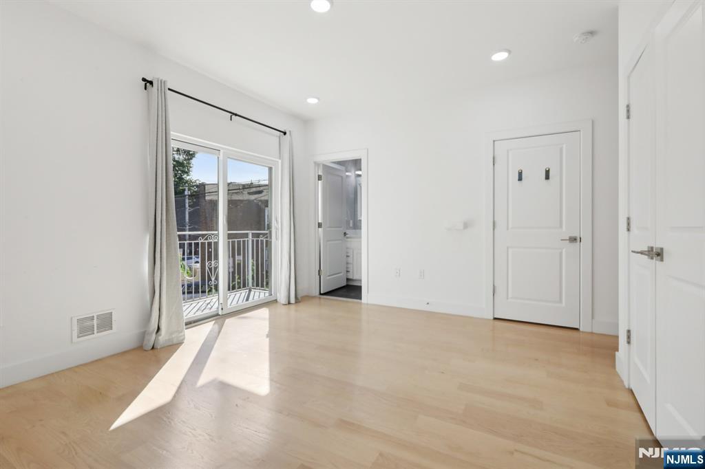 131 Zabriskie Street 1