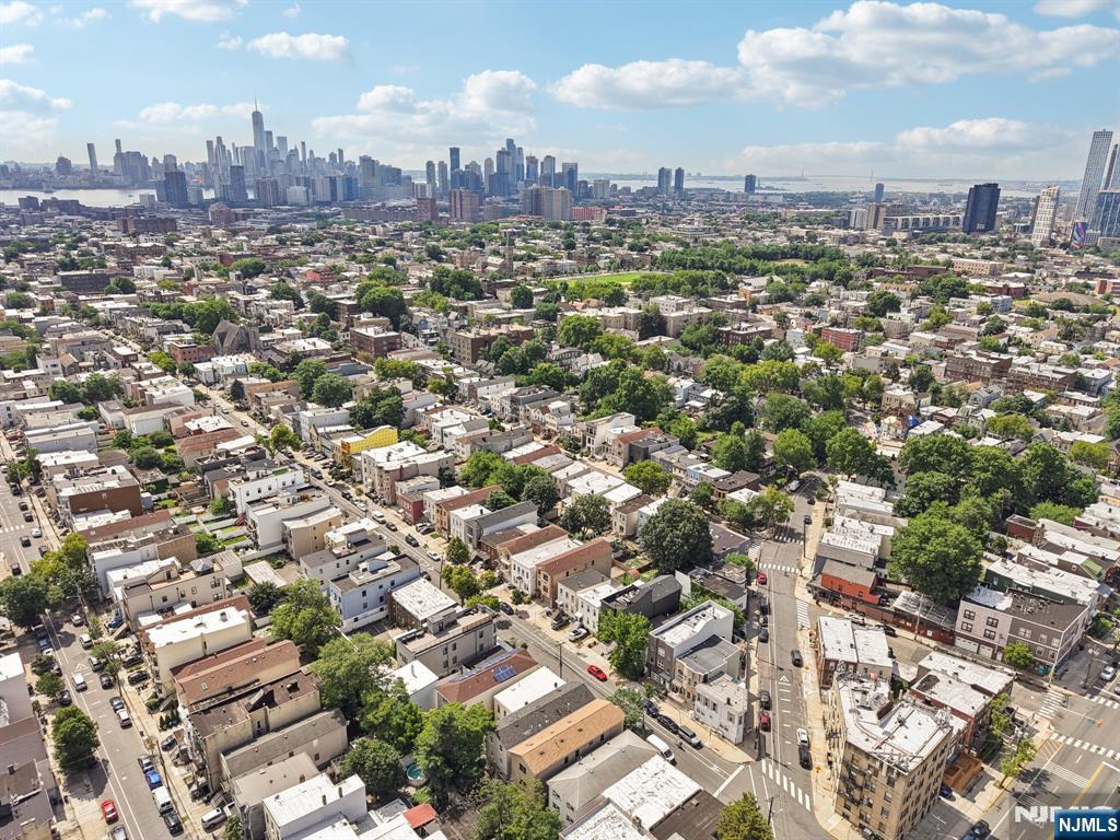 131 Zabriskie Street 1