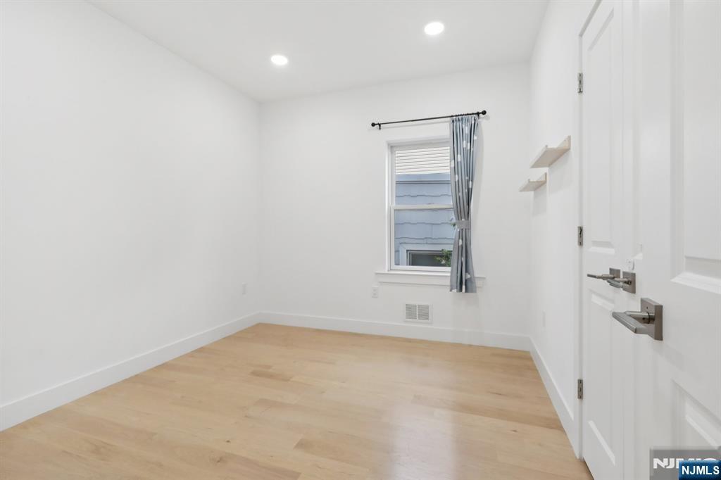 131 Zabriskie Street 1