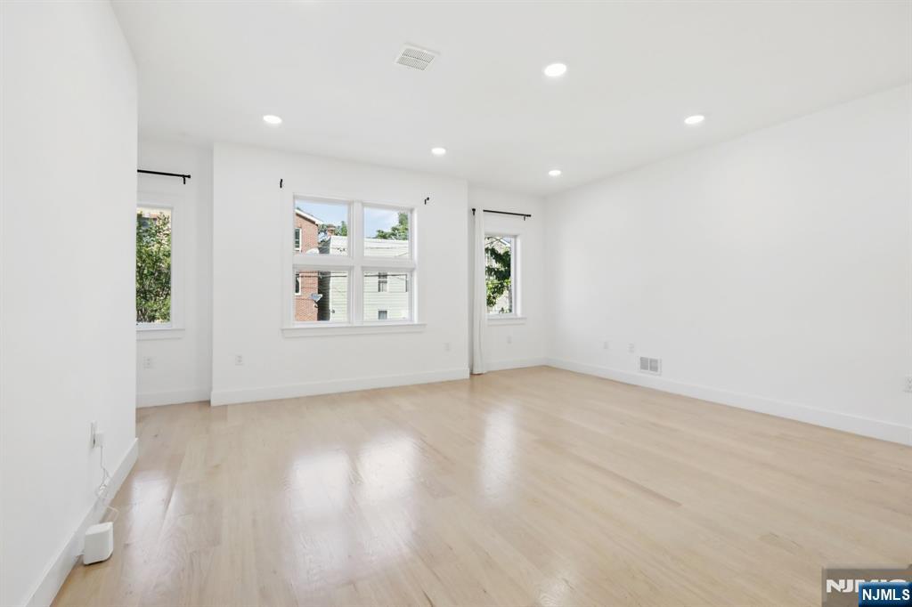 131 Zabriskie Street 1