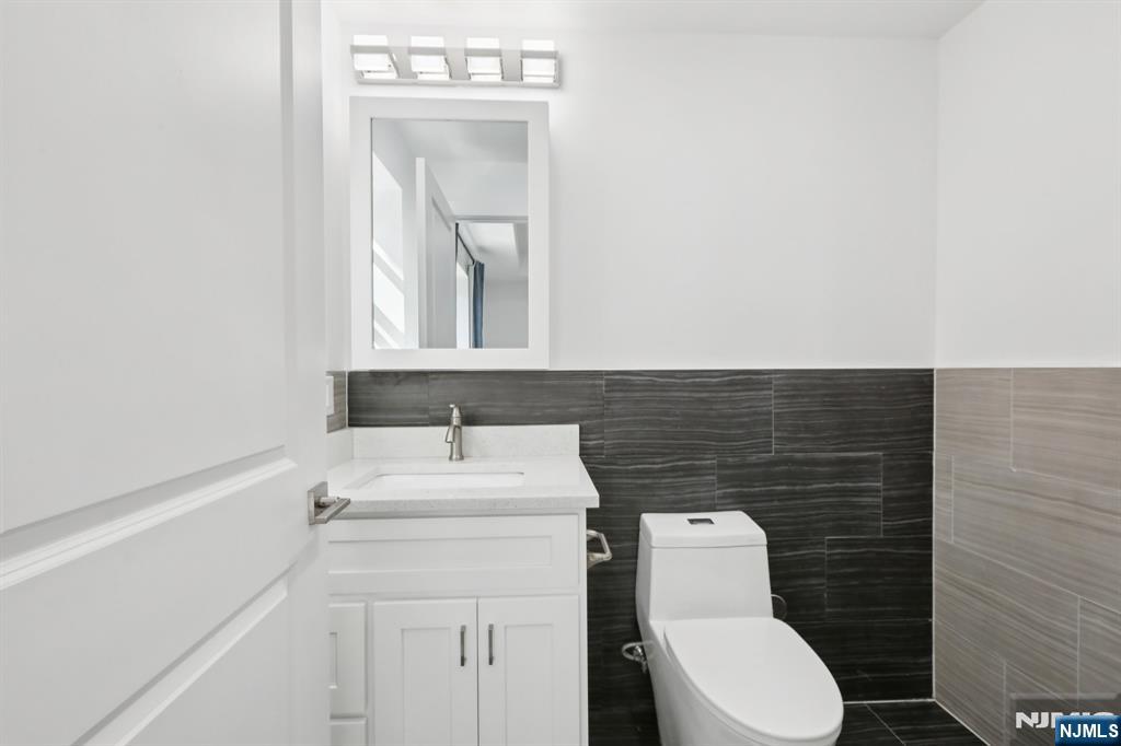 131 Zabriskie Street 1