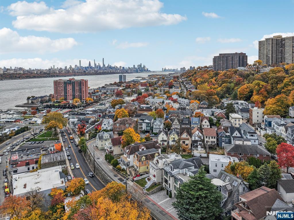 26 Hudson Terrace
