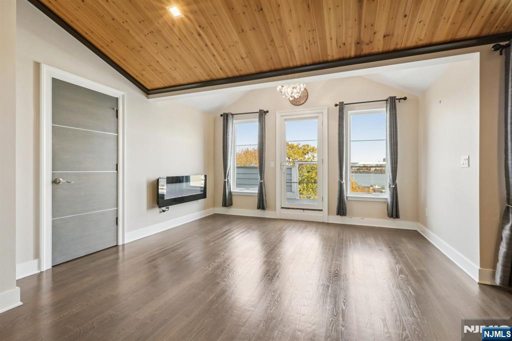 26 Hudson Terrace