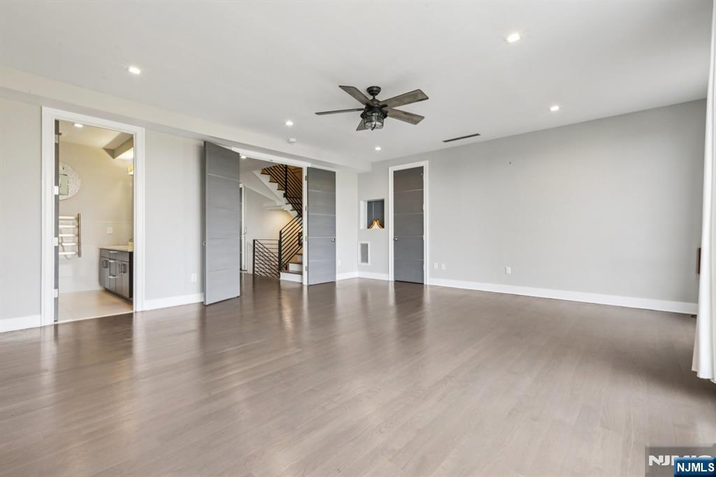 26 Hudson Terrace
