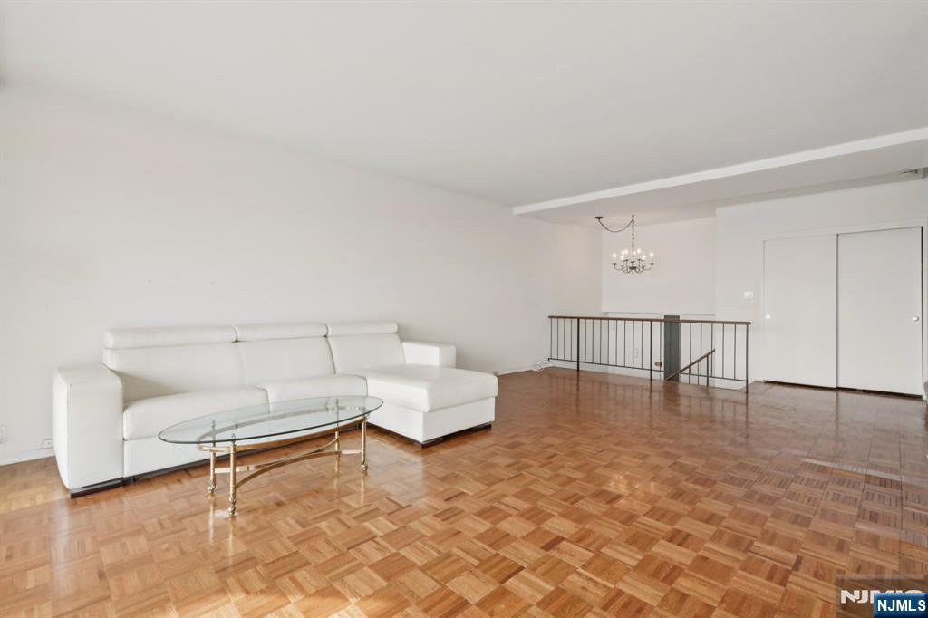 4 Horizon Road 627