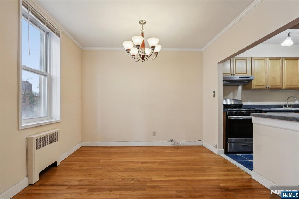 2160 Center Avenue 5N