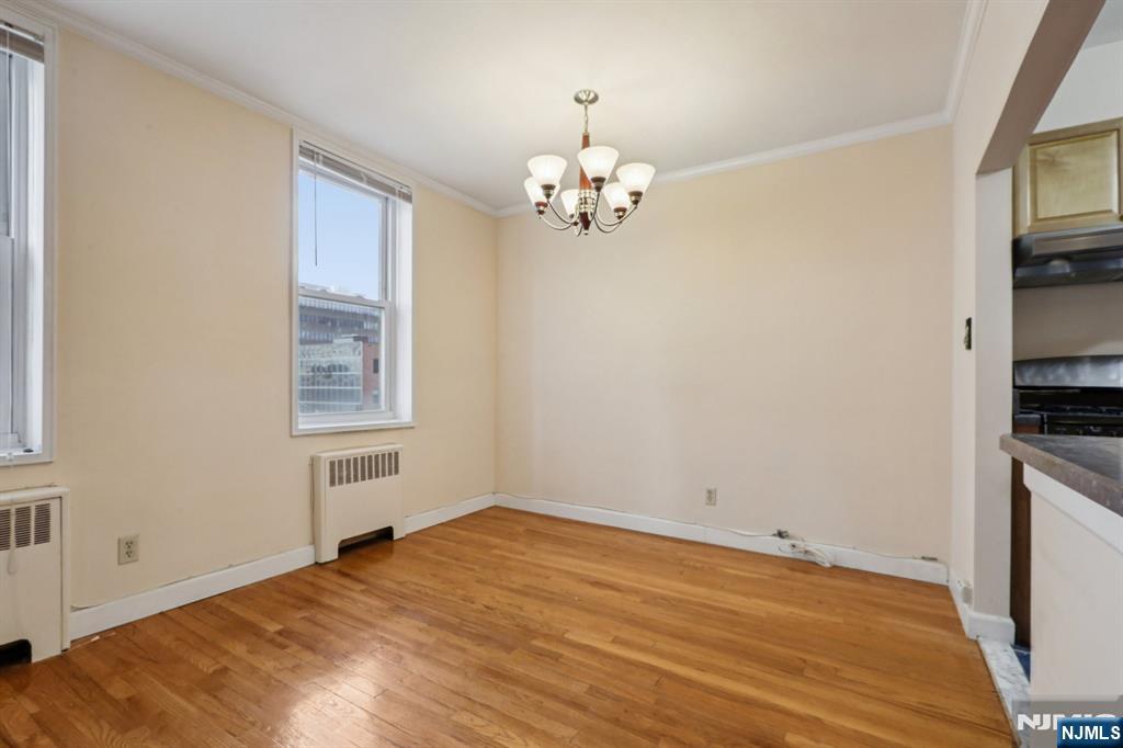 2160 Center Avenue 5N